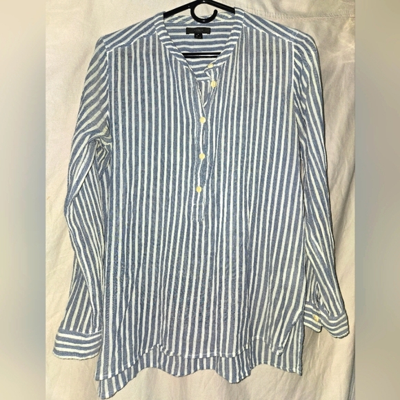 ◽️🟦◽️Women's J. Crew Striped Blouse; Size: 6◽️🟦◽️ - Picture 3 of 5